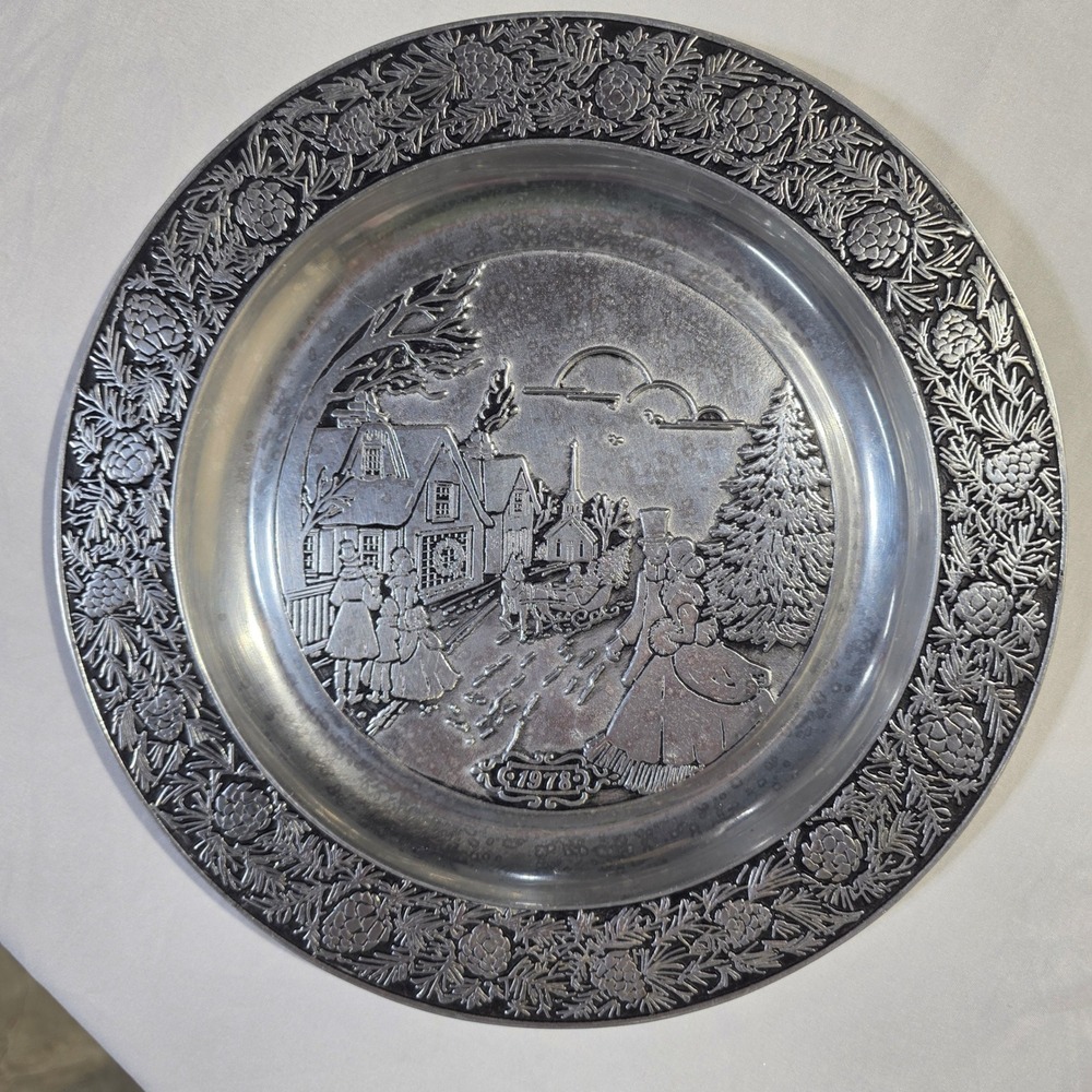 Vintage Wilton Columbia PA Armetale Pewter Christmas 1978 Collector Plate 9 Inch